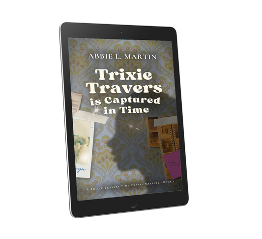 Trixie Travers is Captured in Time - eBook